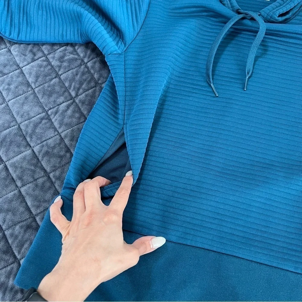 Nike Hoodie Women XS Sweater Teal Hooded Athletic Running Pullover Dri Fit B11